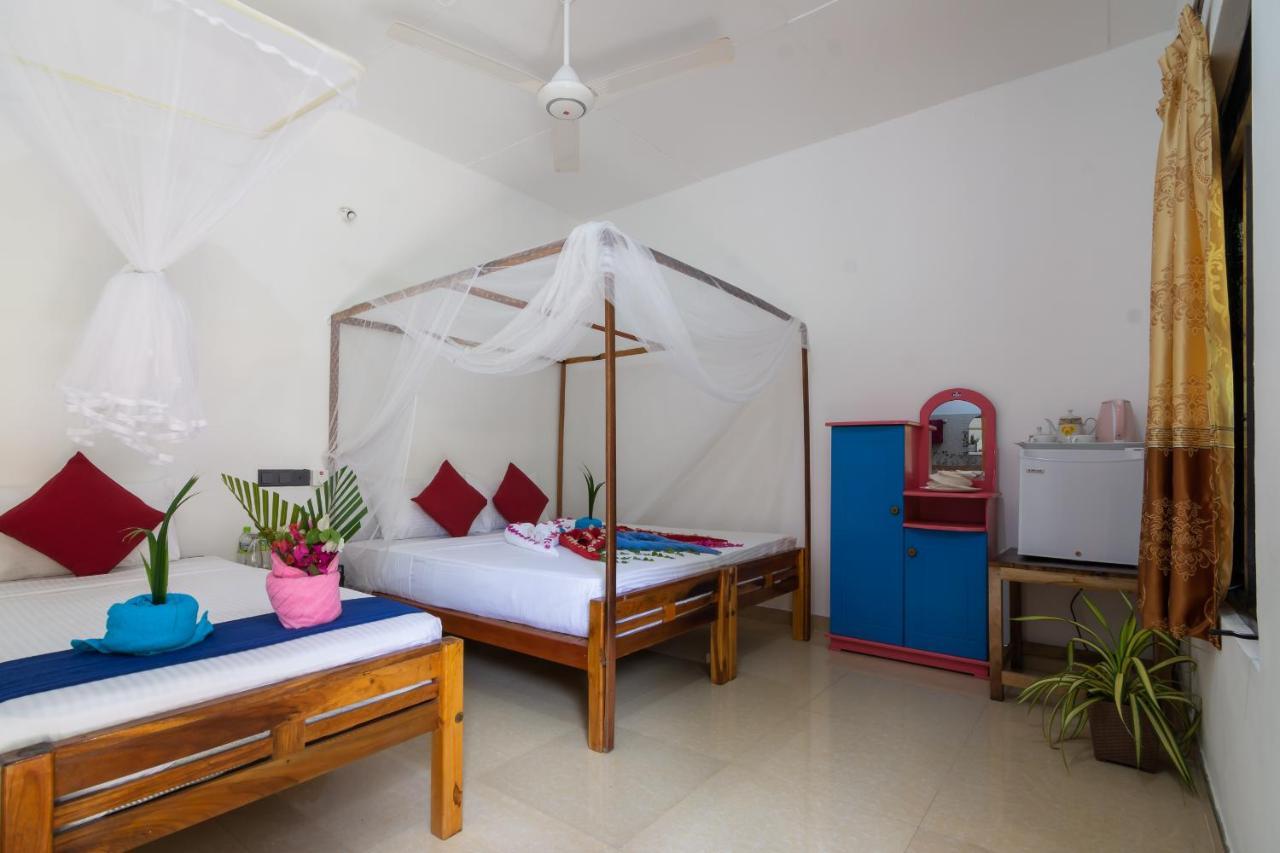 Comfort Beach Hotel Аругам-Бей Екстер'єр фото