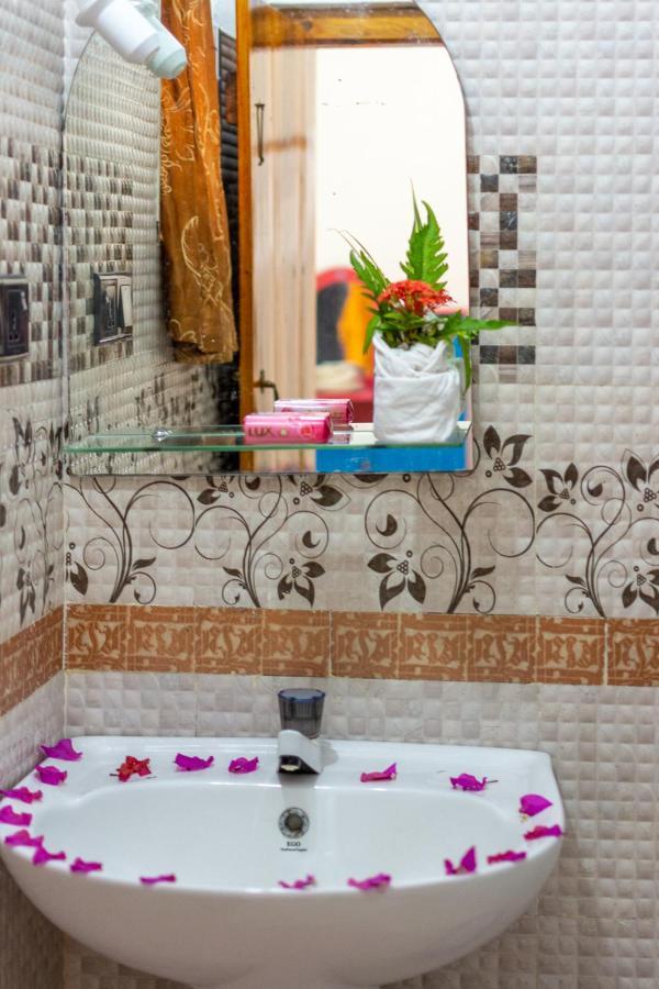 Comfort Beach Hotel Аругам-Бей Екстер'єр фото