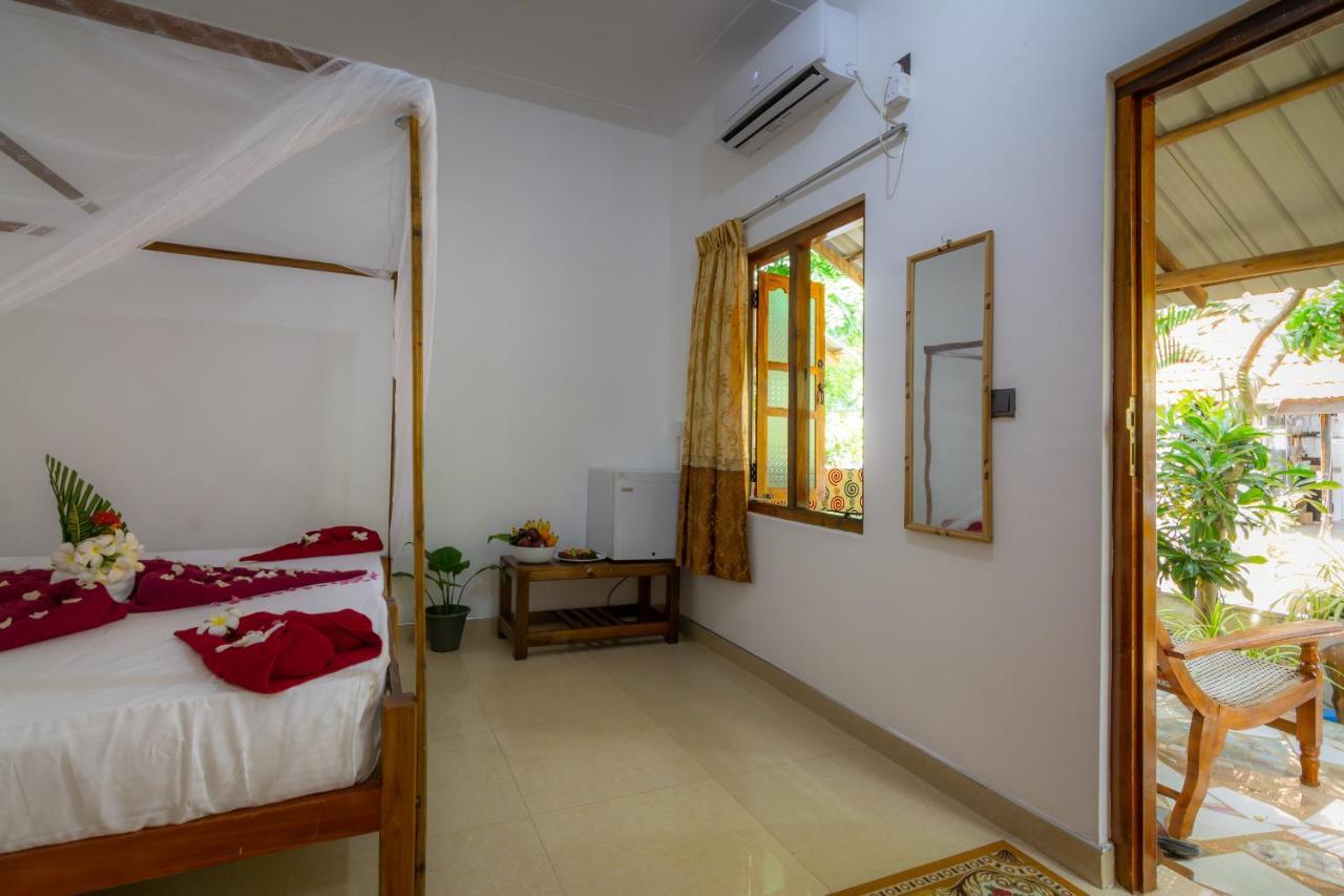 Comfort Beach Hotel Аругам-Бей Екстер'єр фото