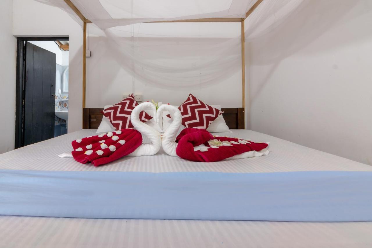 Comfort Beach Hotel Аругам-Бей Екстер'єр фото